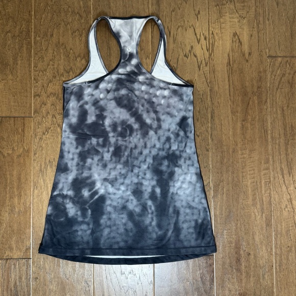 Lululemon Black and Gray Tie Dye Tank Top - Picture 2 of 11